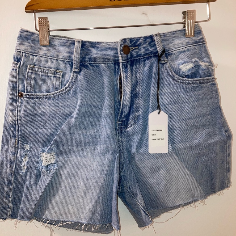 New medium vici twelve shorts Winnie high rise